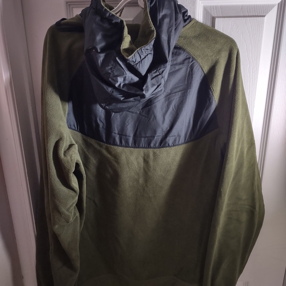 Nike Fleece Olive Green and Black Zip Up Sweater - Picture 4 of 4